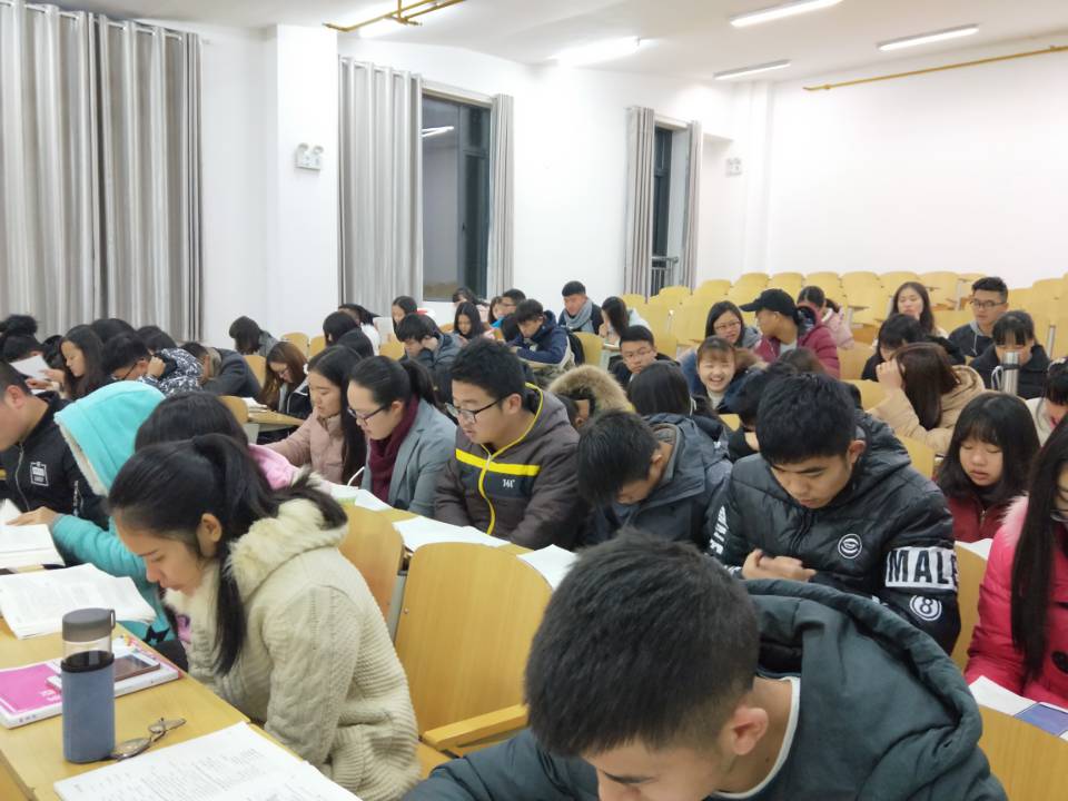 關于湖北民族學院期末考試臨近 教育學院全體學生積極備考